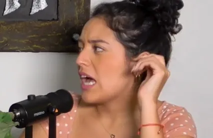 La tuya sí está bien, así me gustan rinconeras. Que no se sientan mi amor, juguetonas 🤏